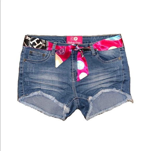 Pants - Denim Shorts w/ Twilly Belt
